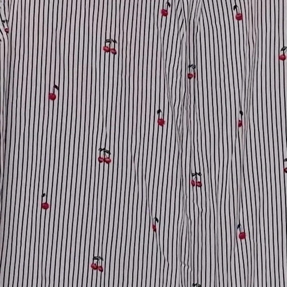 Beachlunchlounge Novelty Cherry Print Button Front Tie Front Sleeveless Top Sz M